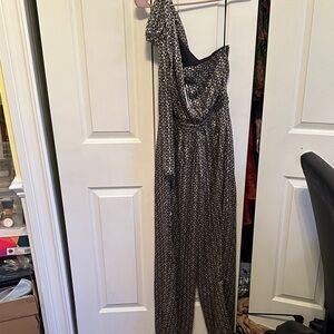 Lost + Wander Black and Cream Patterned Outfit